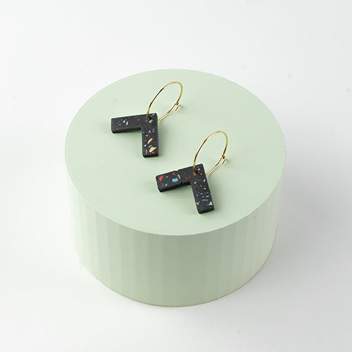 Boucles d'oreilles V